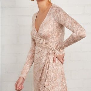 Rachel Pally Harlow midi Wrap dress nwt snakeskin pale pink